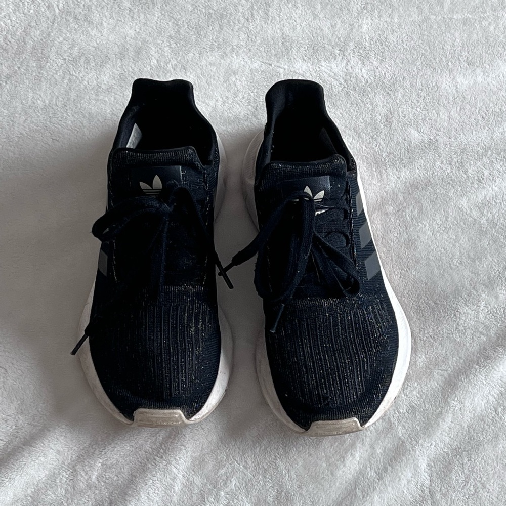 Adidas Swift Run Sneaker